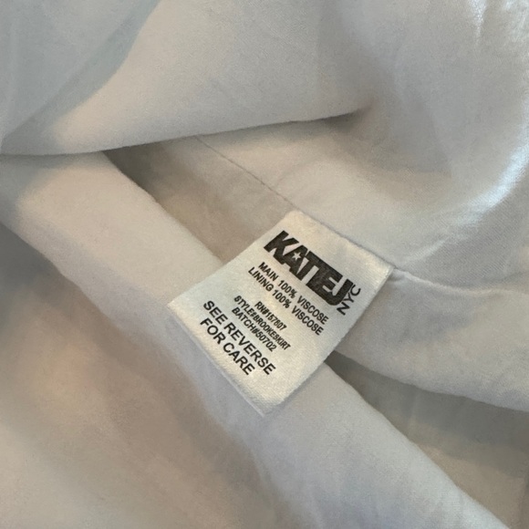 Katie J NYC White Ruffle Skirt - Picture 4 of 4